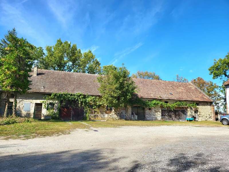 Mehrfamilienhaus in 2452  - 6